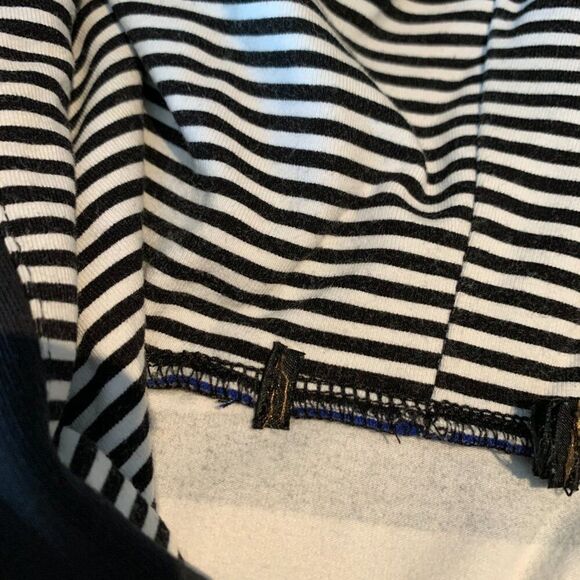 Women's sweatshirt, full zip, 1/2 sleeve, bright blue accents, dynamic Sz M, EUC - Picture 5 of 15